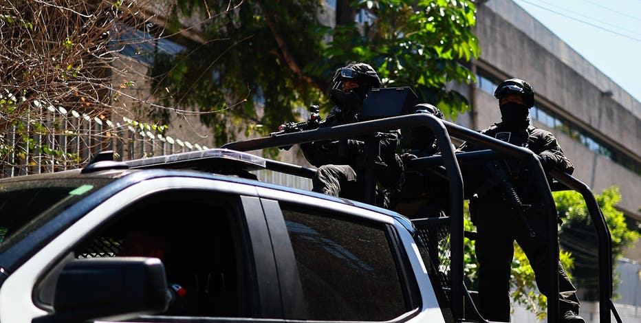 Flight cancellations, cartel violence leave Arizona travelers stuck in Mexico