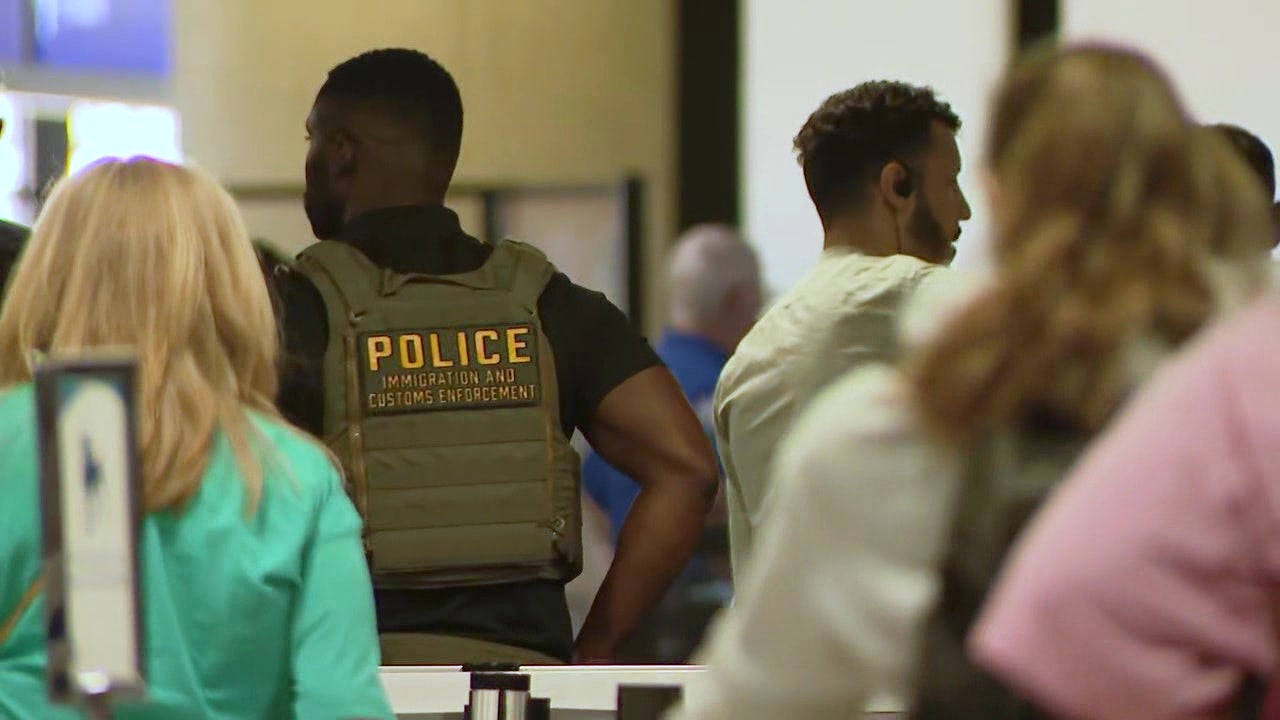 ICE agents arrive at Sky Harbor Airport as amid ongoing DHS shutdown