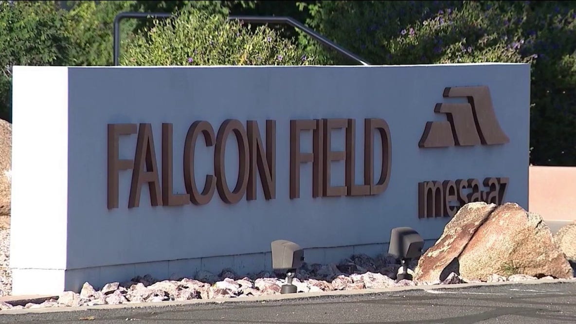 Mesa flight school landing fees spark FAA dispute, federal lawsuit