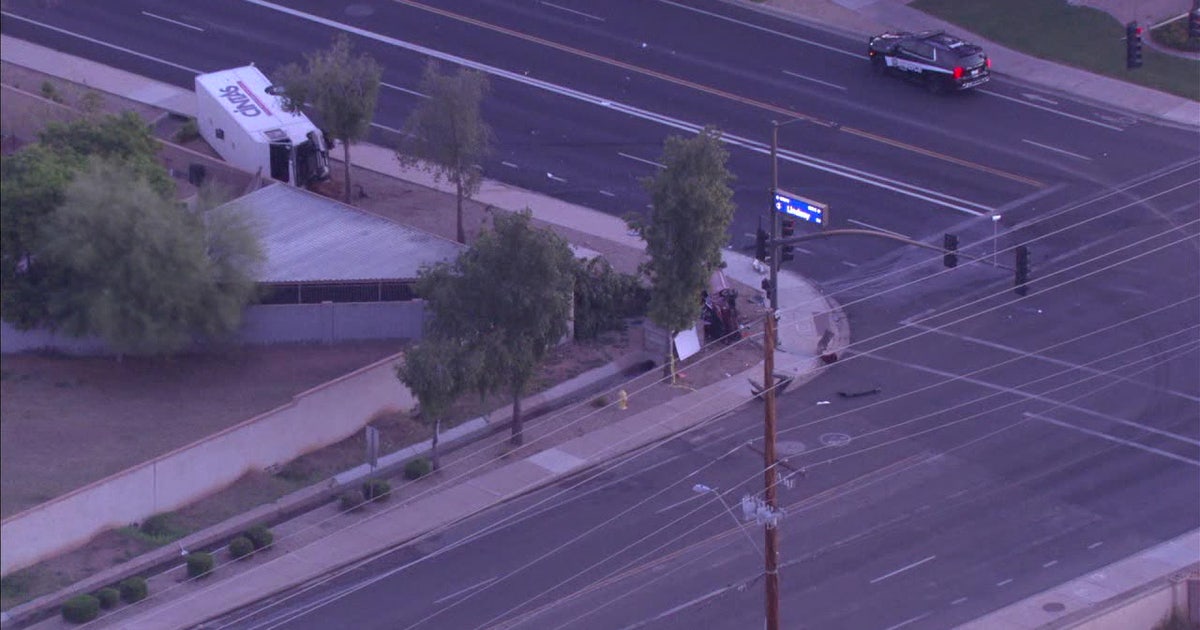 Rollover crash leaves 1 person seriously hurt: Gilbert PD | FOX 10 Phoenix