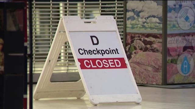 Sky Harbor: Terminal 4 security checkpoints at B and D gates closed