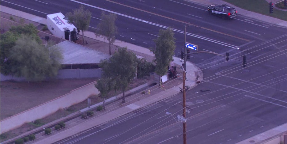 Rollover crash leaves 1 person seriously hurt: Gilbert PD