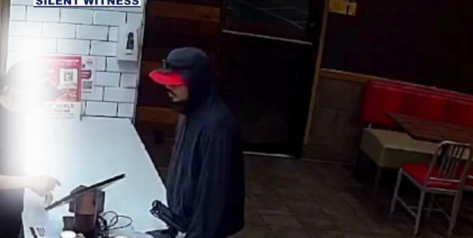 Police searching for armed suspect who targeted South Phoenix Arby's