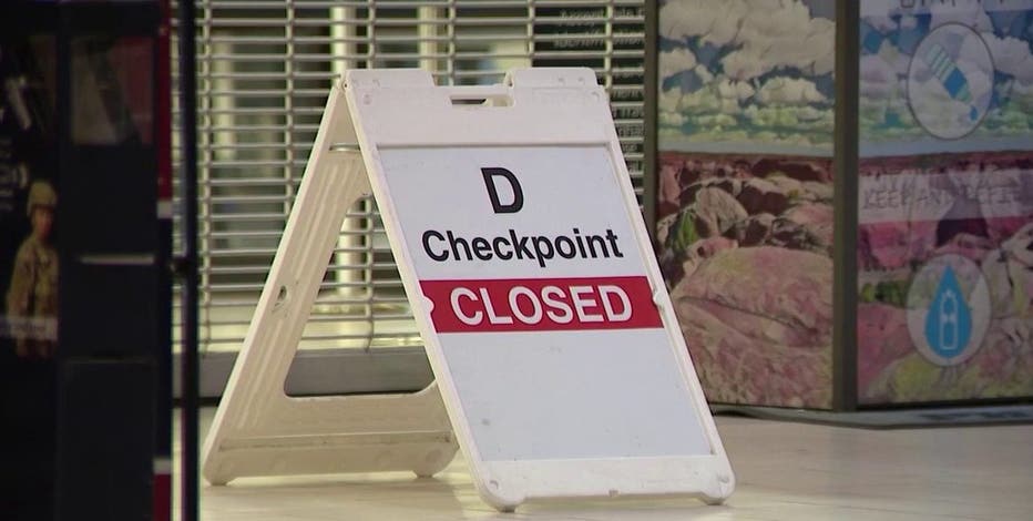 Sky Harbor: Terminal 4 security checkpoints at B and D gates closed