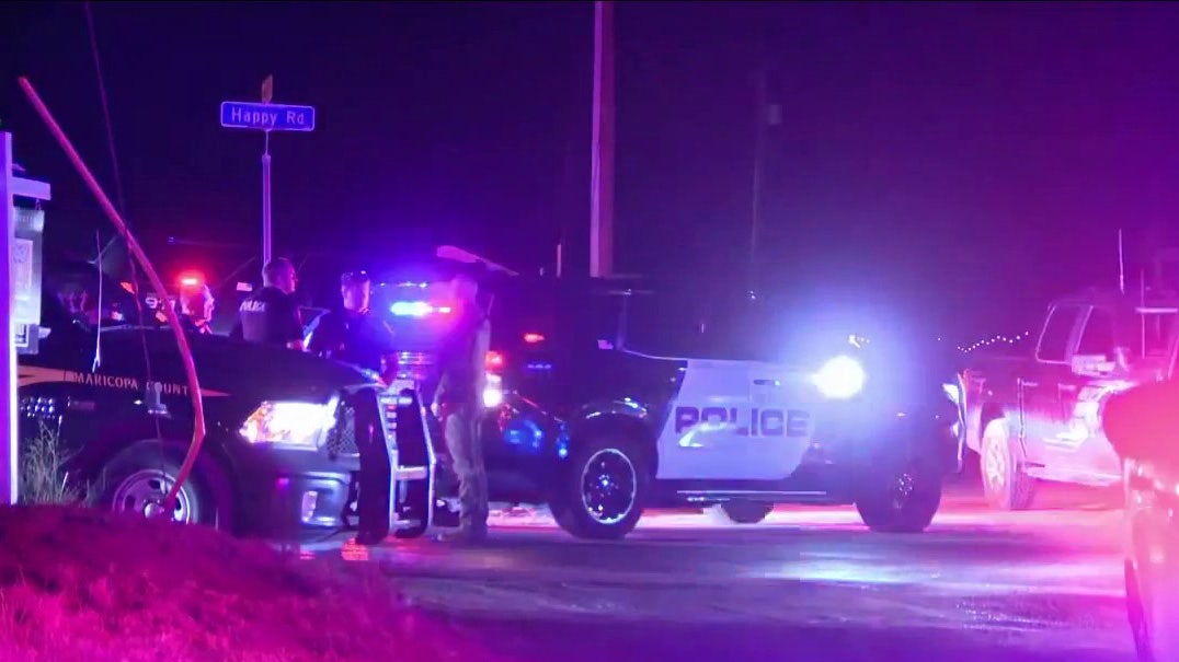 Suspect dead after barricade, shooting in Queen Creek