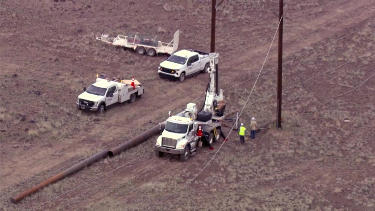 Seligman residents rally after semi truck crash cuts pwer