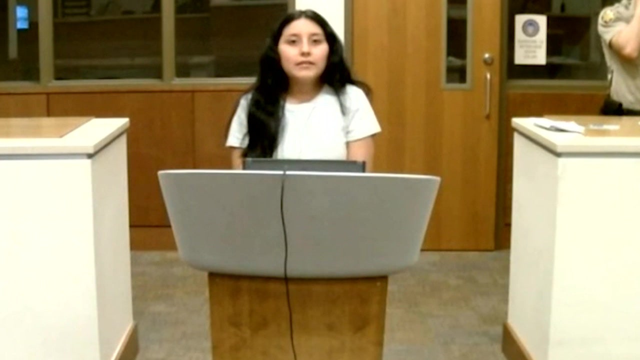 Avondale teacher aide accused of having sexual relationship with 8th grader