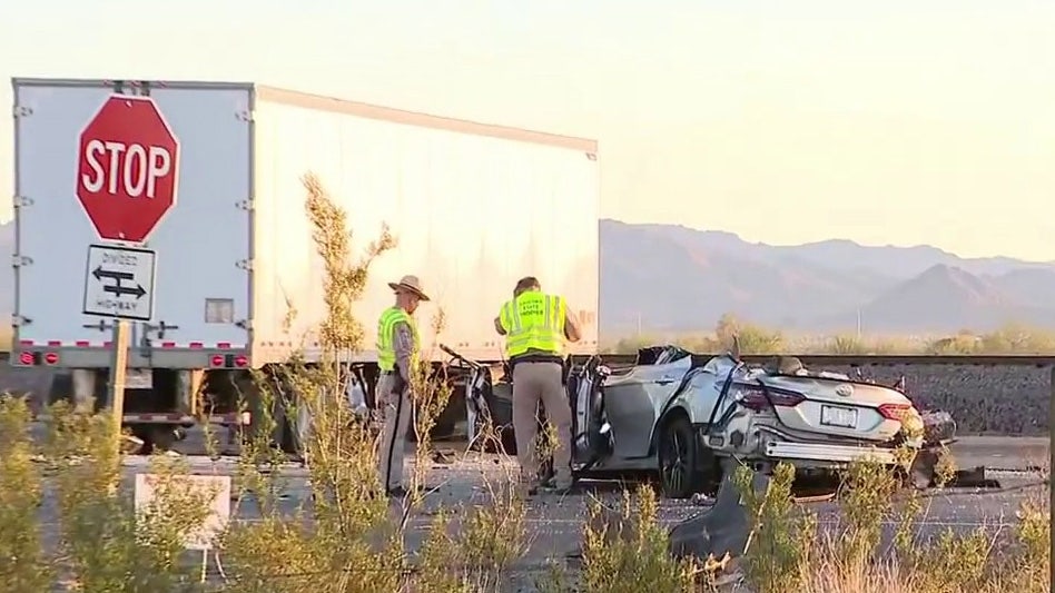 Deadly semi-truck crash closes U.S. 60 in Wittmann