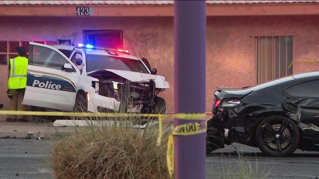 2 Phoenix officers hospitalized after driver collides with patrol car