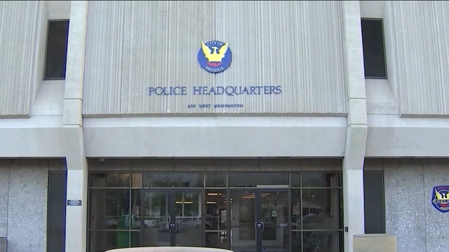 Ex-Phoenix officer indicted for allegedly stealing $11K from fellow officers