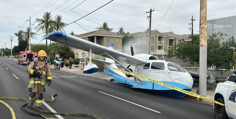 Witnesses describe 'miracle' landing of small plane on Phoenix roadway