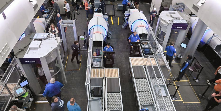 TSA officers face paycheck and potential privatization uncertainties