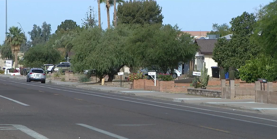 Toddler pulled from Phoenix pool in critical condition