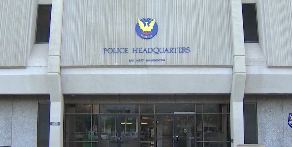 Ex-Phoenix officer indicted for allegedly stealing $11K from fellow officers