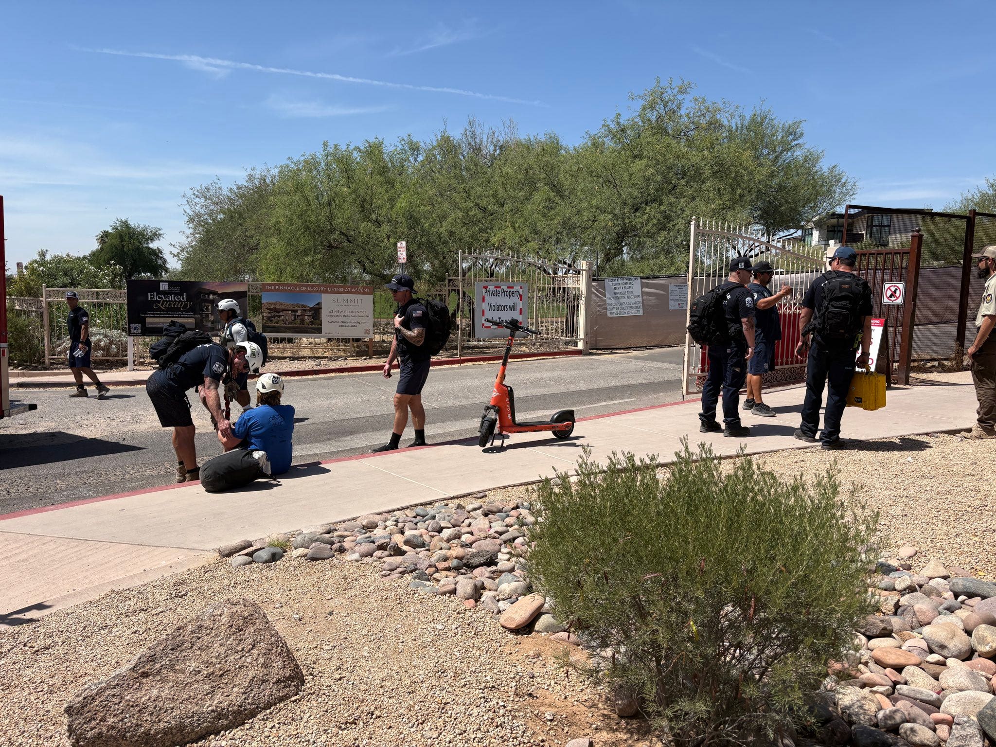 Phoenix hikers attacked by swarm of bees on Camelback Mountain trails
