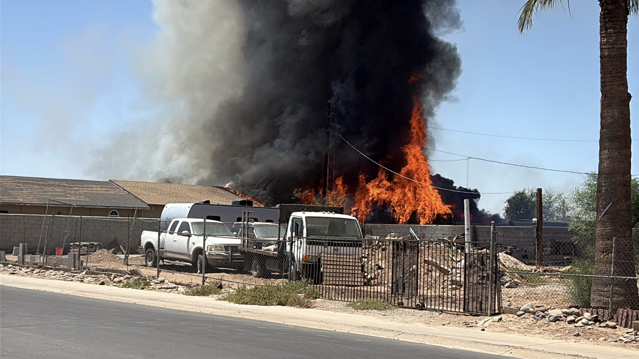 Fire tears through south Phoenix mobile homes, displacing 7 people