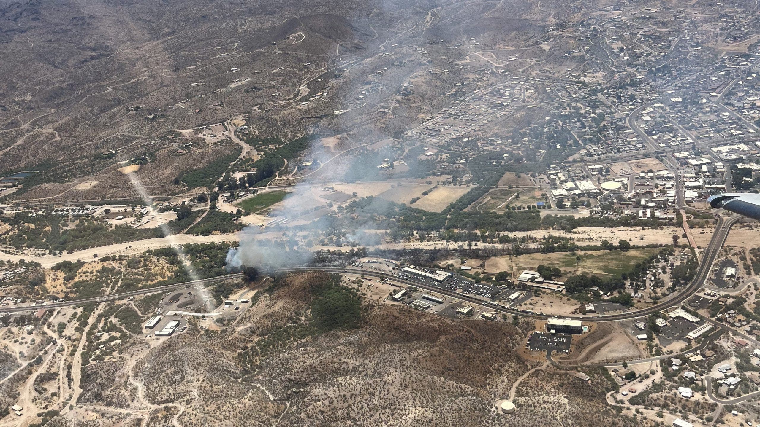 Jones Fire burning near Wickenburg shuts down U.S. 60