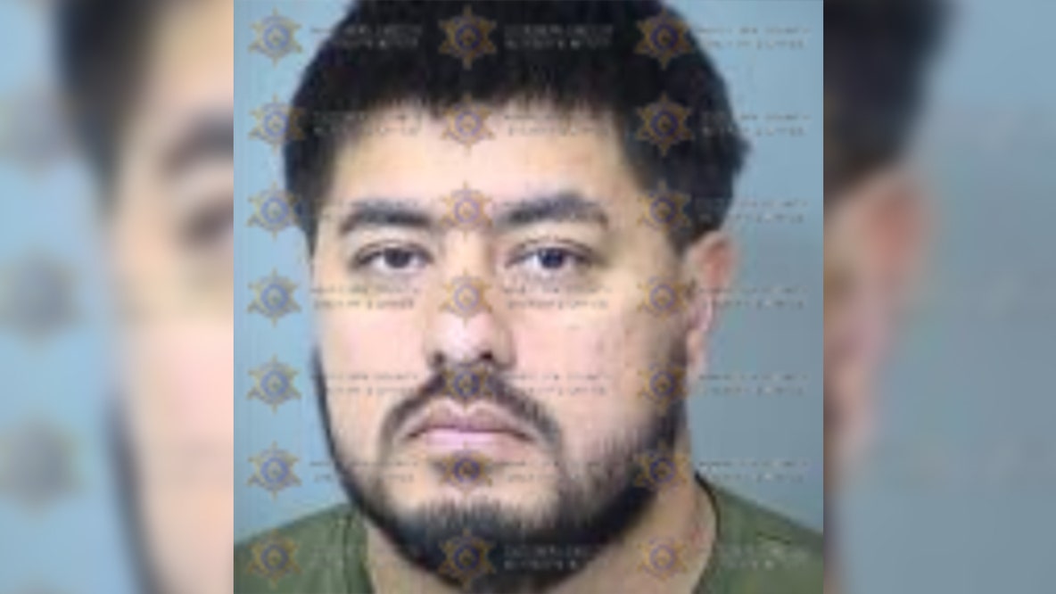 Detention officer accused of child sex trafficking
