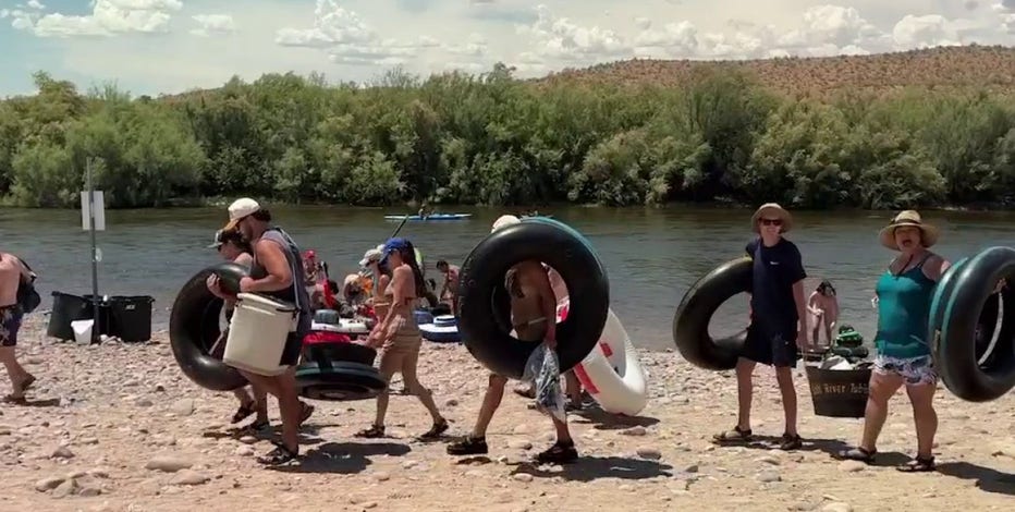 Arizona holiday crowds flock to Salt River for holiday weekend tubing