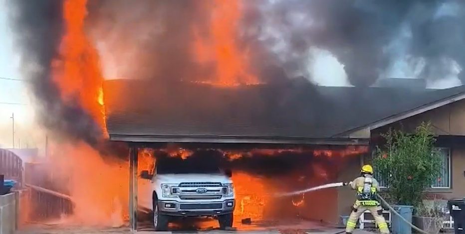 West Phoenix house fire leaves five people displaced