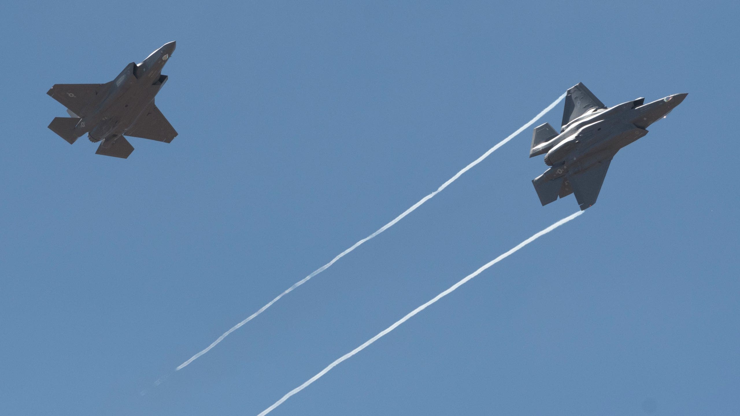 Arizona man gets prison time for aiming lasers at fighter jets