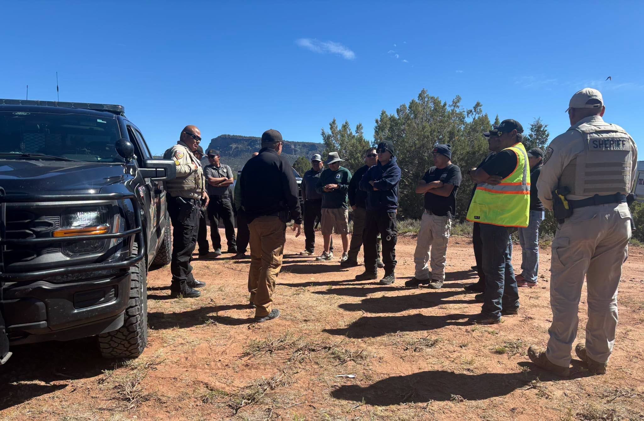 Arizona boat capsizes: Search for 2 missing boaters plagued by brutal winds