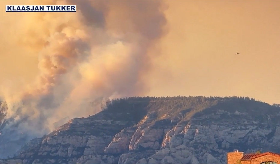 Pocket Fire burns near Sedona as hot, windy weather challenges crews