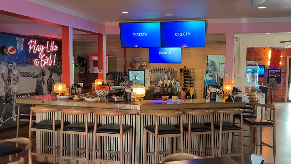 Arizona sports bar builds community around women's sports