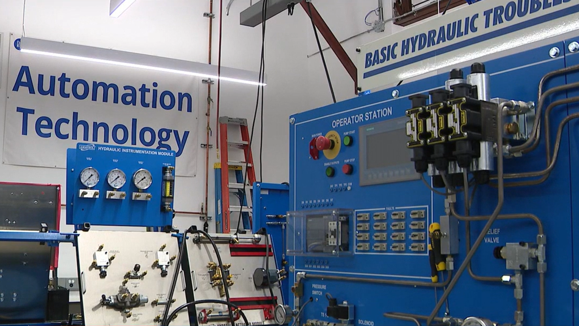 Arizona tech workforce: Gov. Hobbs expands program to more community colleges