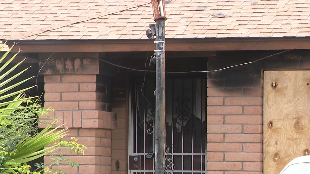 Elderly woman dies after being pulled from burning Glendale home