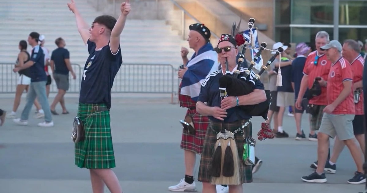 World Cup: Phoenix man befriended by Scottish fans after bus breaks down