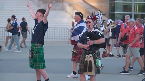 World Cup: Phoenix man befriended by Scottish fans after bus breaks down