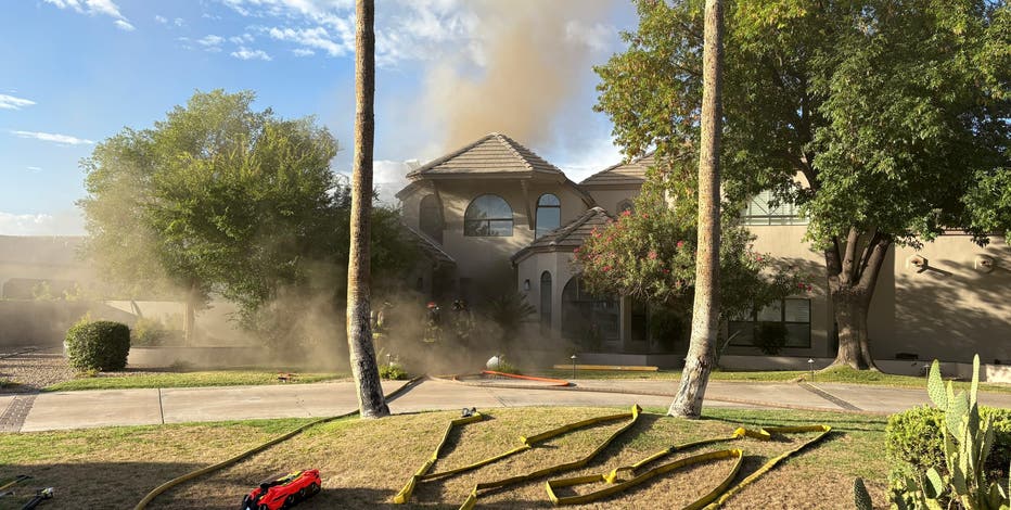 House fire in Paradise Valley leaves 4 displaced