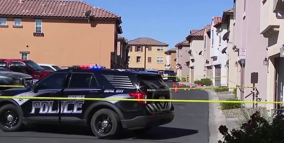 Person shot, stabbed in Peoria; suspect sought: PD