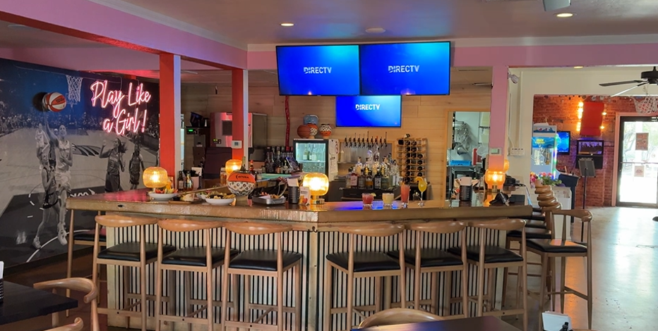 Arizona sports bar builds community around women's sports