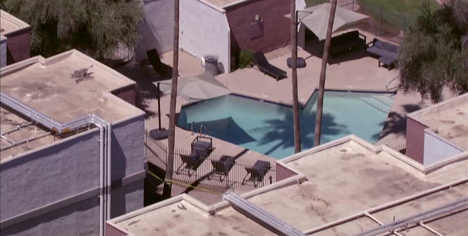 Child pulled from apartment pool in Phoenix: FD