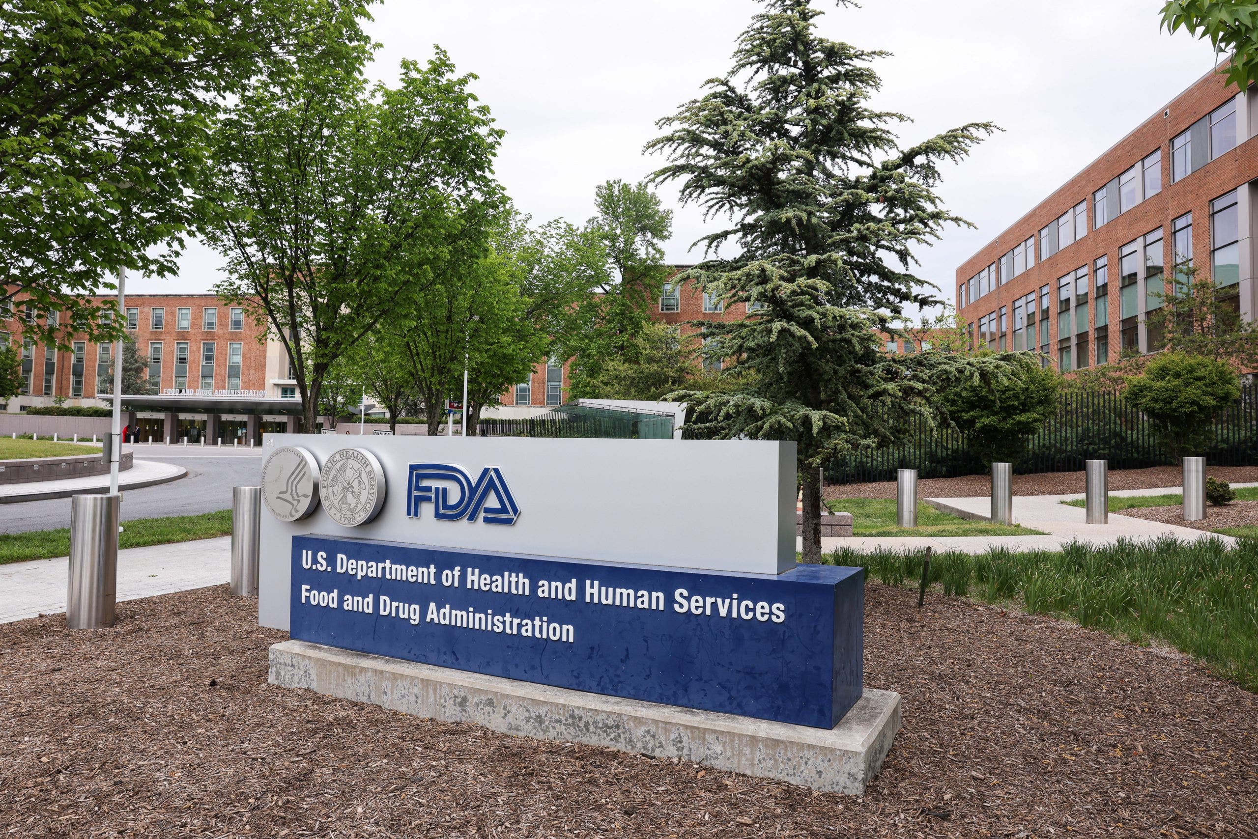 Federal advisors move to expand access to six wellness peptides