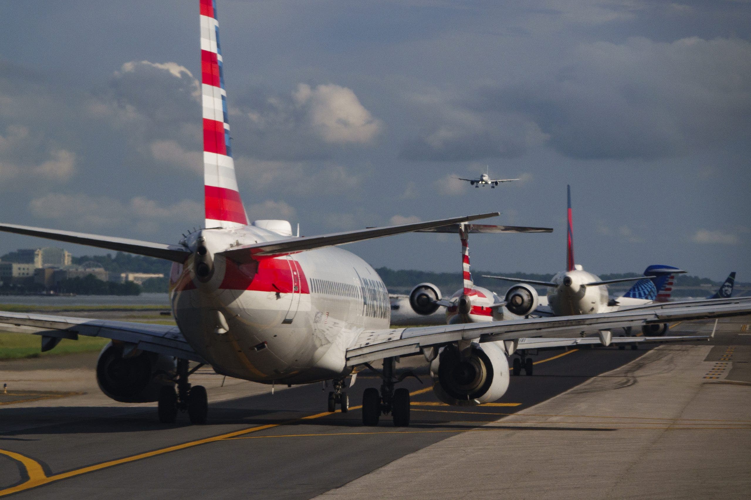 Phoenix Sky Harbor flight delays hit travelers following American Airlines IT glitch