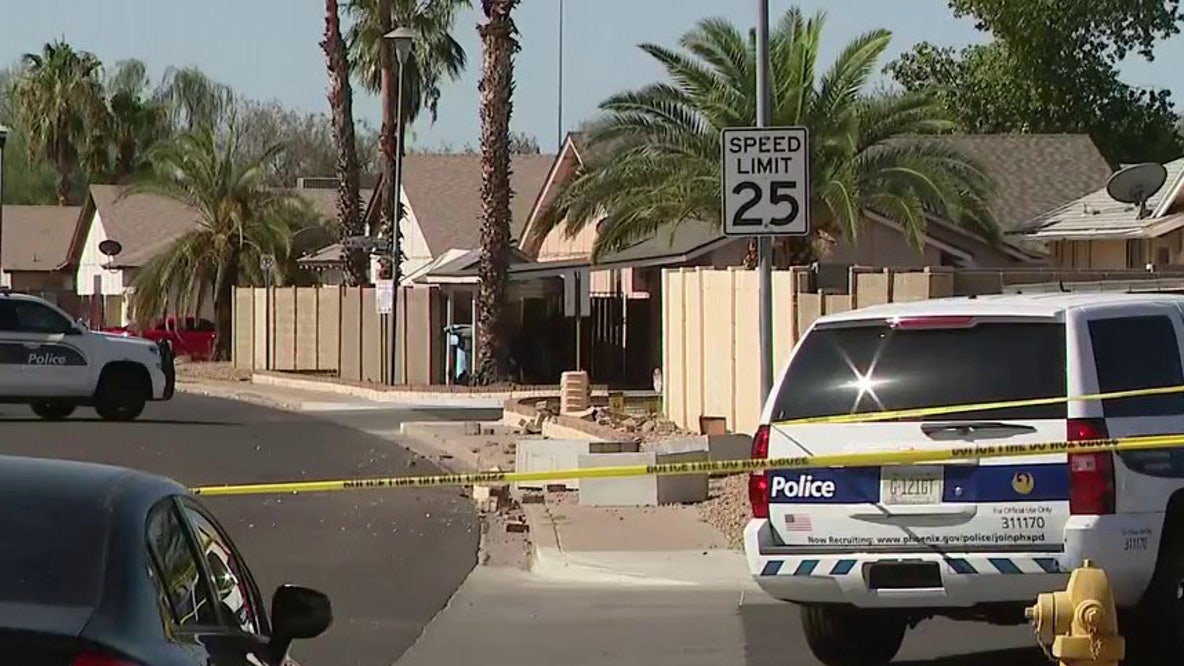1 dead after car crashed into brick wall in north Phoenix neighborhood