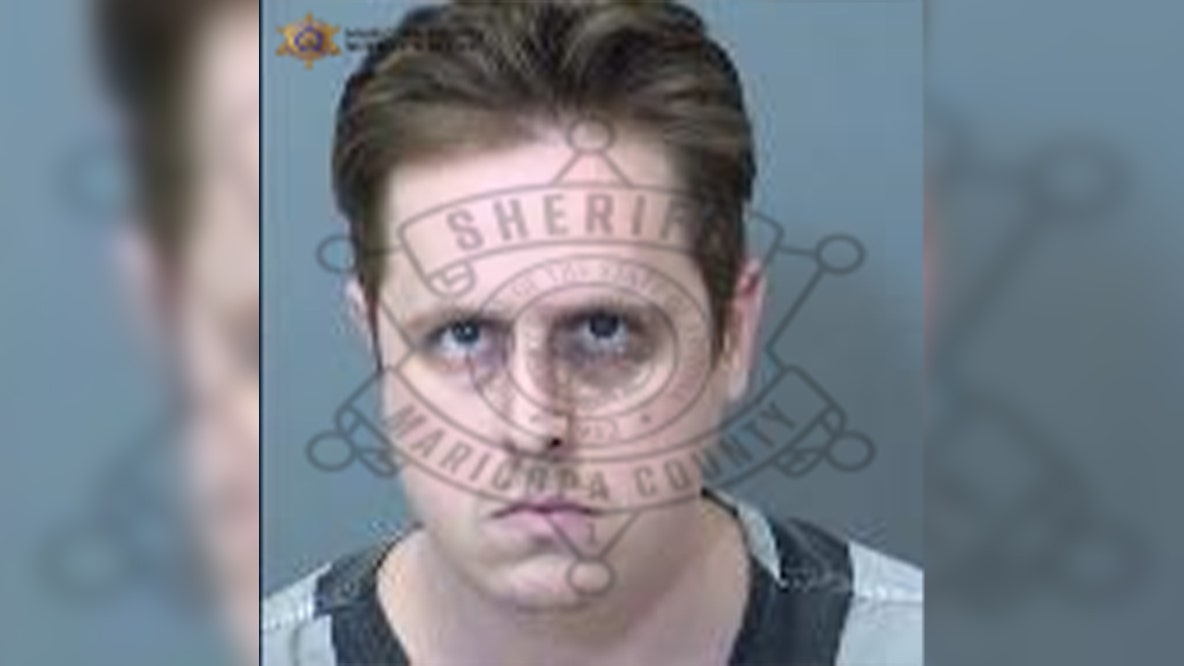 Man accused of intentionally stabbing wife more than 20 times at Mesa apartment, police say