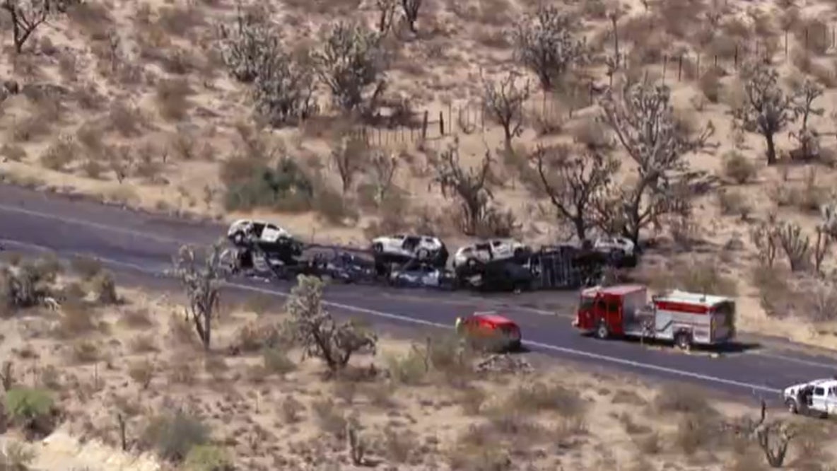 Deadly crash involving car hauler near Wickenburg shuts down U.S. 93