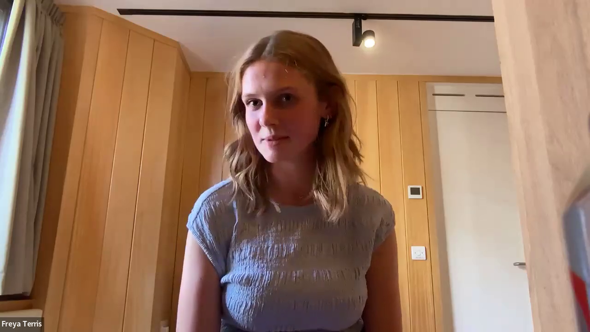 Arizona piano teacher helps Irish teen Freya Terris make one-handed music history