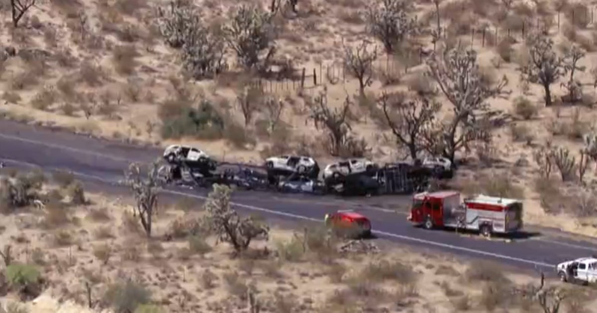Deadly crash involving car hauler near Wickenburg shut down U.S.
