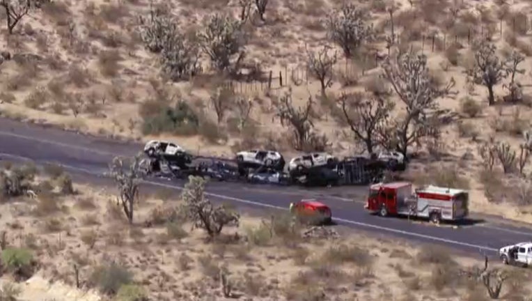 CRASH9   TRIBEオリカラー Deadly crash involving car hauler near Wickenburg shut down U.S.