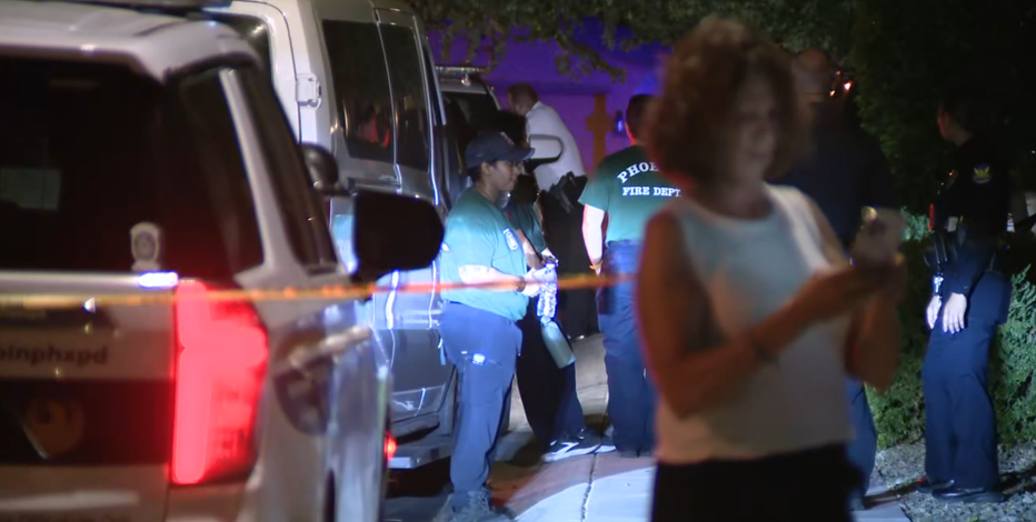 Boy dies after parent finds him unresponsive inside car in south Phoenix