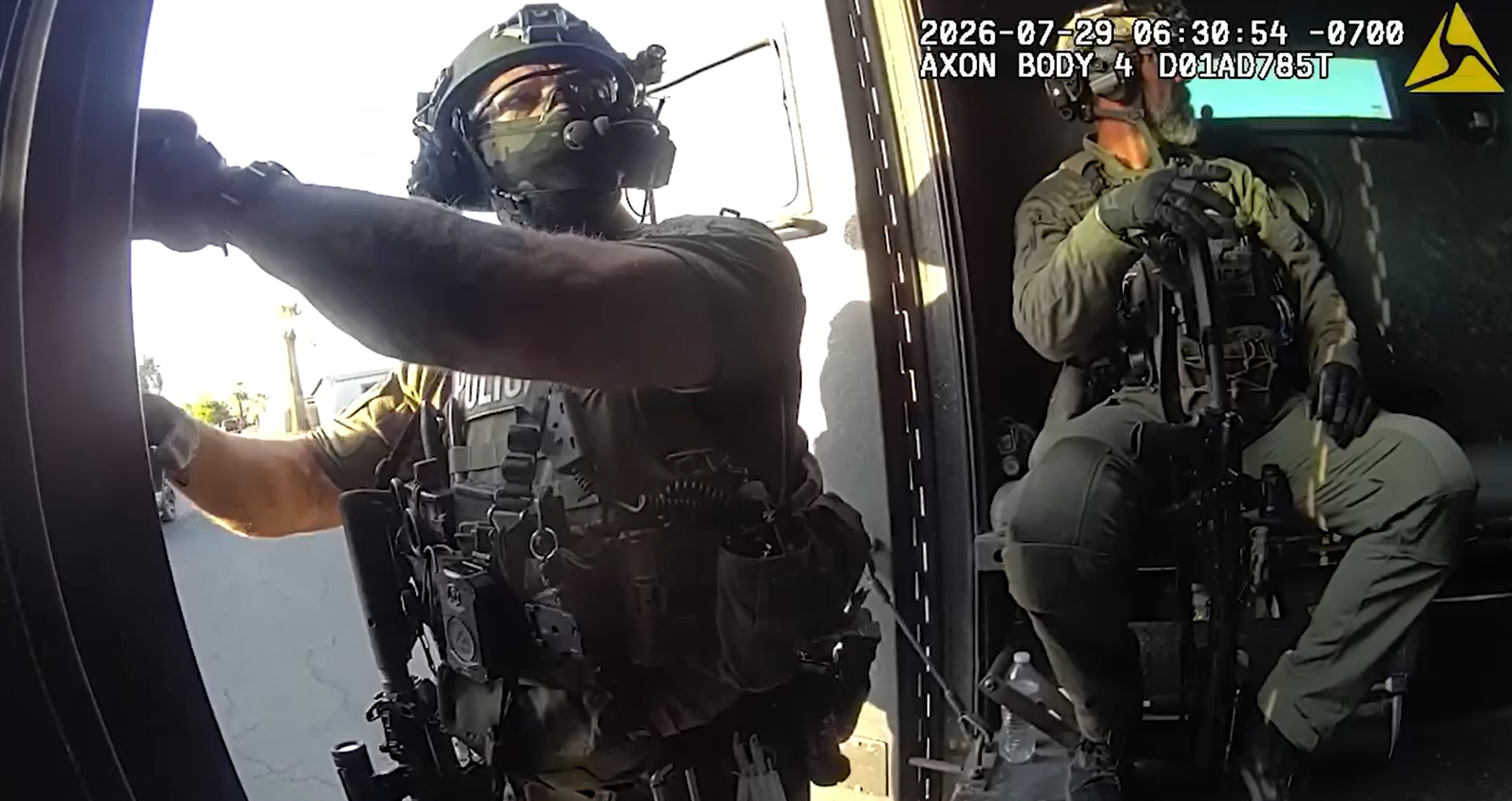 Glendale police seize drugs, cash and gun in SWAT raid on drug house