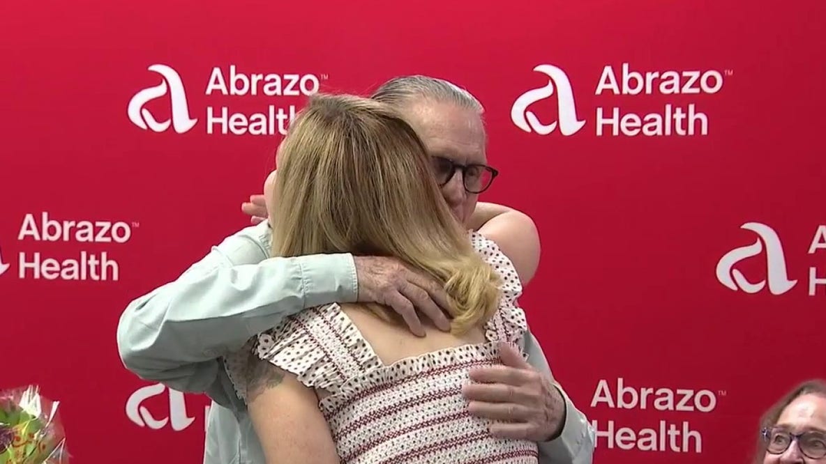 Phoenix flight emergency: Heart attack survivor reunited with life-saving heroes
