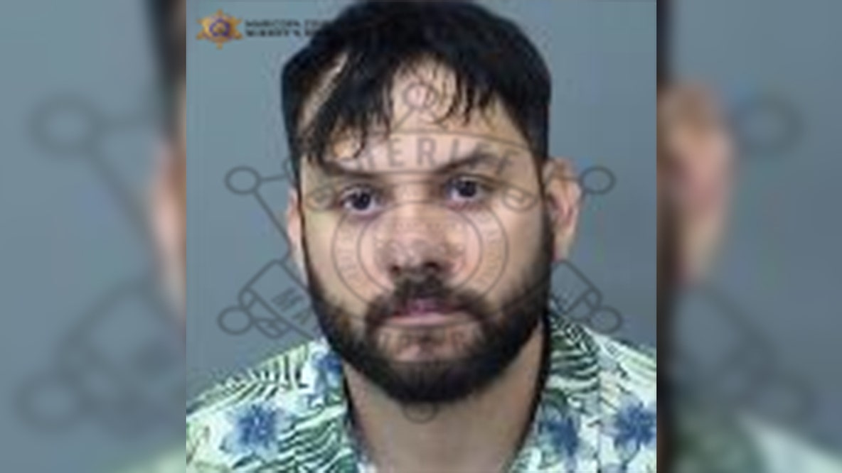 Man accused of burglarizing Mesa Arts Center with his 10-year-old son: PD