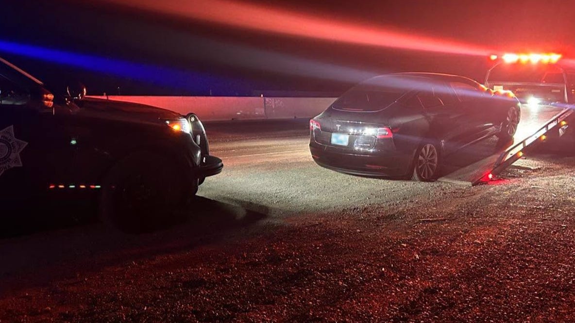 Tesla driver blames 'self-driving' tech for 80-mph work-zone DUI hours before audition at Phoenix church