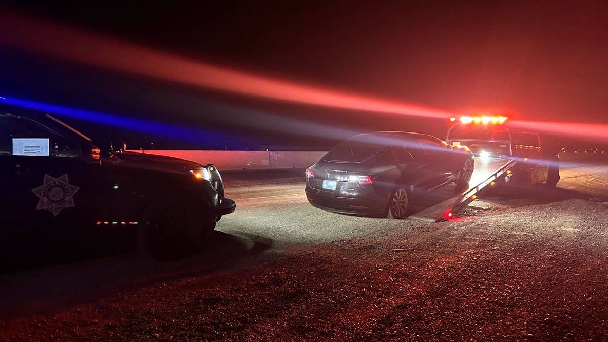 Tesla driver blames 'self-driving' tech for 80-mph work-zone DUI hours before audition at Phoenix church